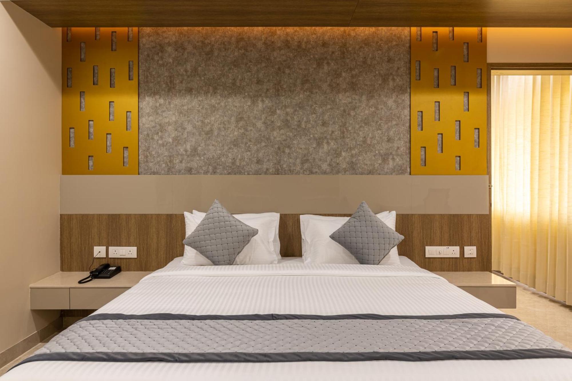 Hotel Rathna Residency à Erode Extérieur photo