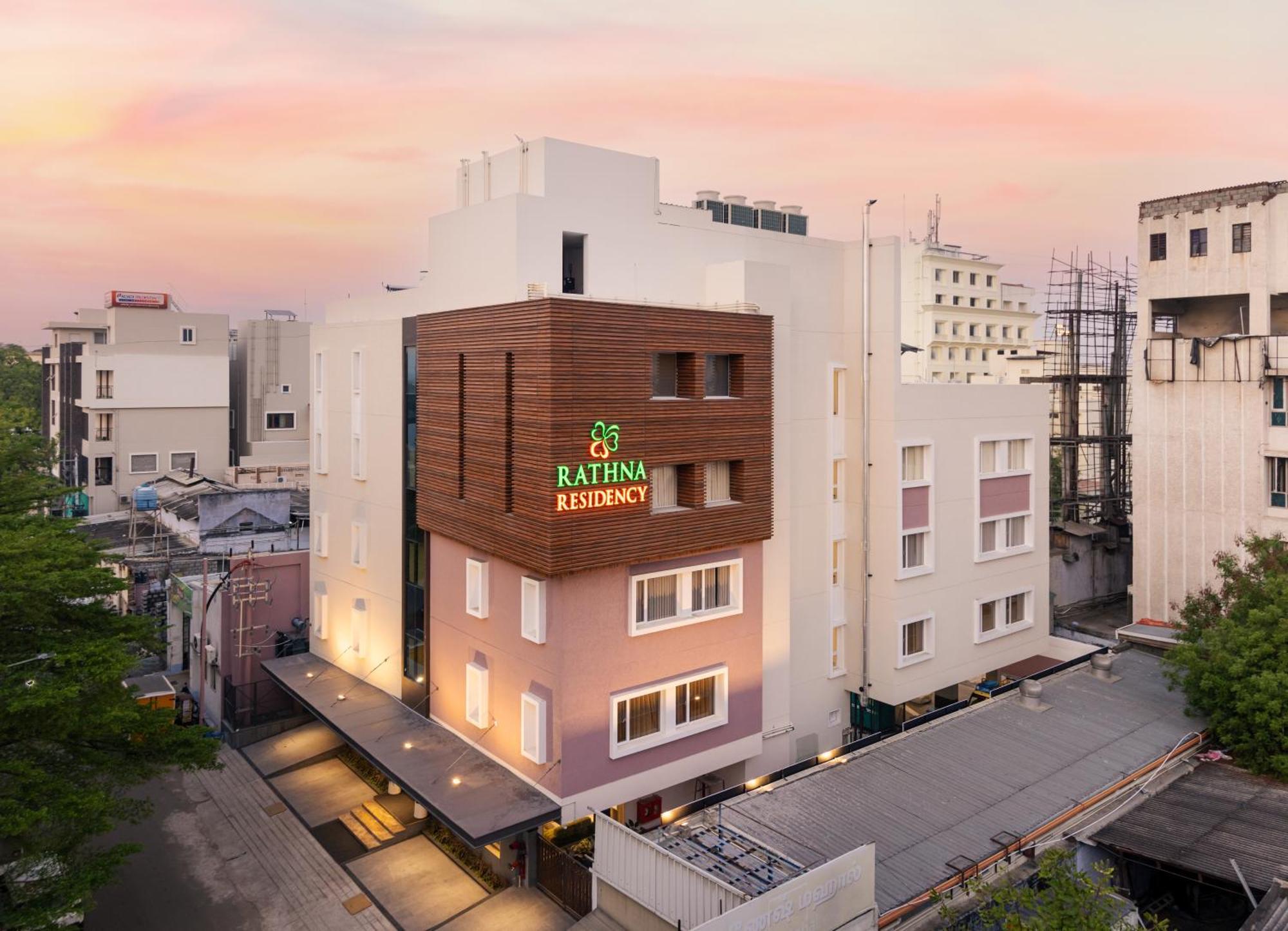 Hotel Rathna Residency à Erode Extérieur photo